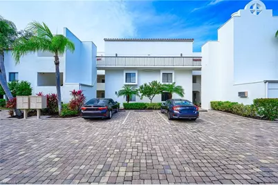 586 Beachwalk Cir #O-205, Naples, FL 34108 - Photo 3