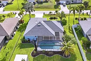 1019 SE 5th Pl, Cape Coral, FL 33990 - Photo 3