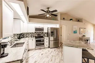 1019 SE 5th Pl, Cape Coral, FL 33990 - Photo 9