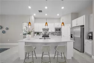 19649 Aqua View Ln, Fort Myers, FL 33913 - Photo 5