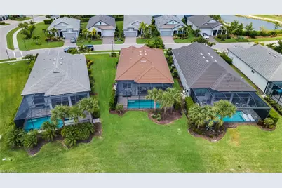 19649 Aqua View Ln, Fort Myers, FL 33913 - Photo 31