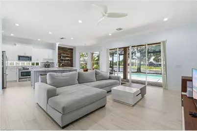 1394 King Sago Ct, Naples, FL 34119 - Photo 9