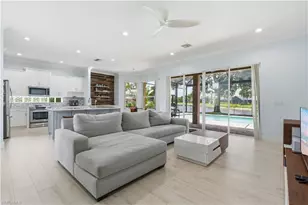 1394 King Sago Ct, Naples, FL 34119 - Photo 9