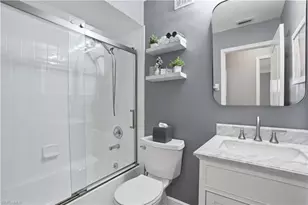 7360 Glenmoor Ln, Naples, FL 34104 - Photo 23