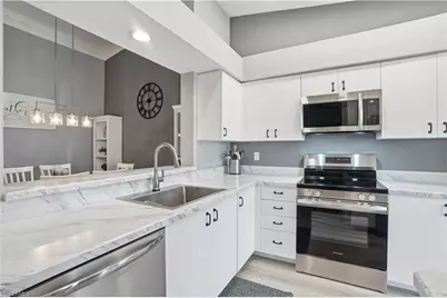 7360 Glenmoor Ln #304, Naples, FL 34104 - Photo 7