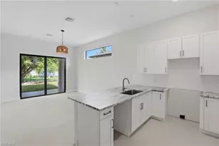 1819 Sunshine Blvd, Naples, FL 34116 - Photo 9