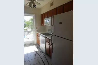 216 Banyan Blvd #216, Naples, FL 34102 - Photo 9