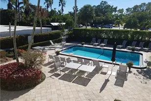 216 Banyan Blvd, Naples, FL 34102 - Photo 5