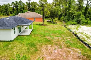 1020 Carroll St E, Lehigh Acres, FL 33974 - Photo 27