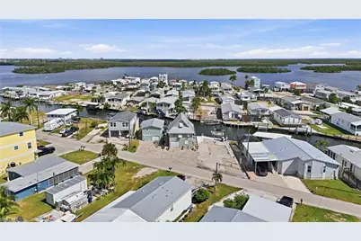 850 Oak St, Fort Myers Beach, FL 33931 - Photo 27