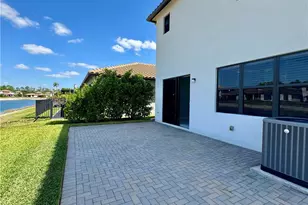 8984 Madrid Cir, Naples, FL 34104 - Photo 23
