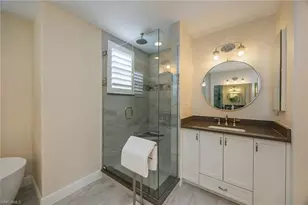 558 Vintage Reserve Ln, Naples, FL 34119 - Photo 17