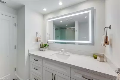 151 Bayview Ave, Naples, FL 34108 - Photo 23
