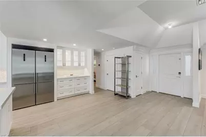151 Bayview Ave, Naples, FL 34108 - Photo 9
