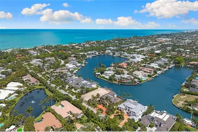 421 21st Ave S, Naples, FL 34102 - Photo 3