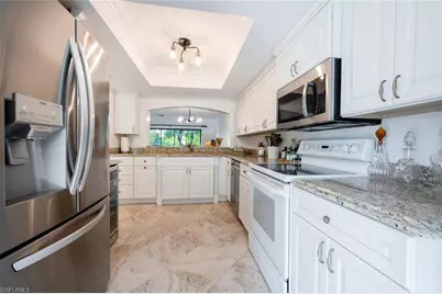 1080 6th St S, Naples, FL 34102 - Photo 15