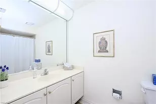613 Beachwalk Cir, Naples, FL 34108 - Photo 21