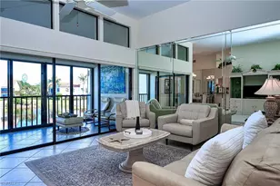 613 Beachwalk Cir, Naples, FL 34108 - Photo 9