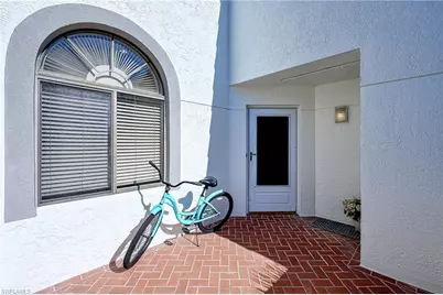 613 Beachwalk Cir #J, Naples, FL 34108 - Photo 5