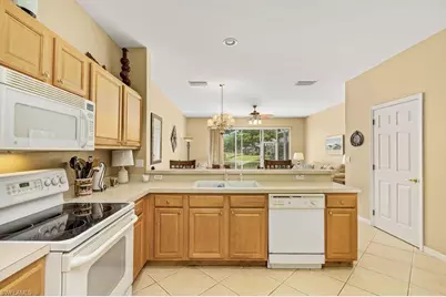 8381 Village Edge Cir #3, Fort Myers, FL 33919 - Photo 11