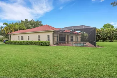 10233 Avonleigh Dr, Bonita Springs, FL 34135 - Photo 23