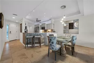 504 La Peninsula Blvd, Naples, FL 34113 - Photo 5