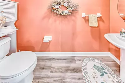 1080 Hampton Cir, Naples, FL 34105 - Photo 7