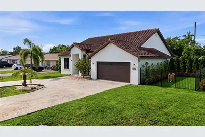 1140 Jeronimo Dr, Naples, FL 34103 - Photo 29