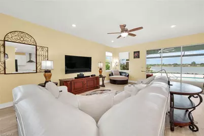 2078 Grove Dr, Naples, FL 34120 - Photo 7