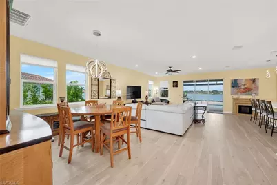2078 Grove Dr, Naples, FL 34120 - Photo 9