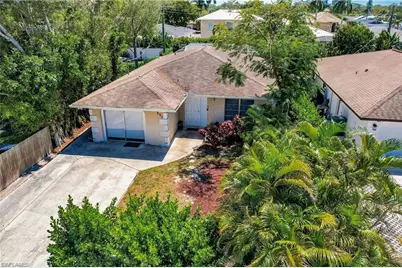 690 95th Ave N, Naples, FL 34108 - Photo 3