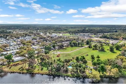 1050 Shady Oaks Ave, Labelle, FL 33935 - Photo 21