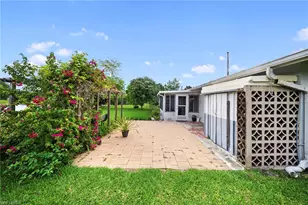 803 Monet St, Lehigh Acres, FL 33936 - Photo 27