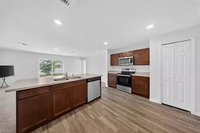 3014 38th St SW, Lehigh Acres, FL 33976 - Photo 11