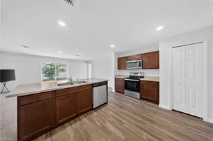 3014 38th St SW, Lehigh Acres, FL 33976 - Photo 11