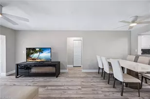 228 Fox Glen Dr, Naples, FL 34104 - Photo 15