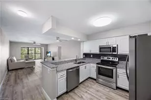 228 Fox Glen Dr, Naples, FL 34104 - Photo 7