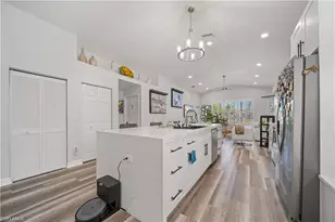 1638 Triangle Palm Terrace, Naples, FL 34119 - Photo 3
