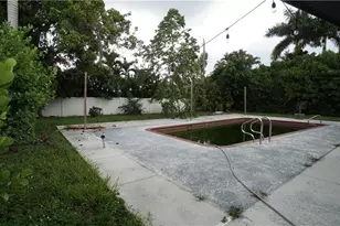 544 Bayside Dr, Fort Myers, FL 33919 - Photo 29