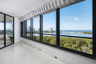 5555 Heron Point Dr, Naples, FL 34108 - Photo 9