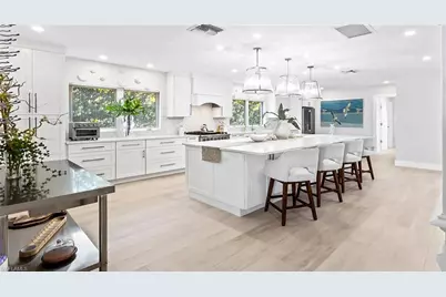 440 Kings Town Dr, Naples, FL 34102 - Photo 11