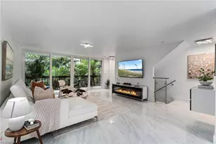 995 9th Ave S, Naples, FL 34102 - Photo 3