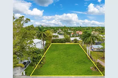 421 Bow Line Dr, Naples, FL 34103 - Photo 5