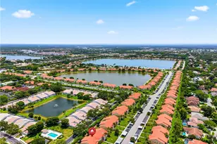 7774 Jewel Ln, Naples, FL 34109 - Photo 3