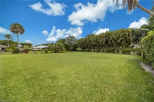 363 Juli Fe Dr, Naples, FL 34110 - Photo 23