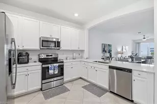 2636 Vine Ave, Naples, FL 34120 - Photo 7