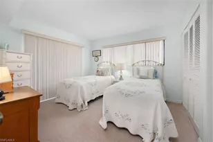 114 Cypress Way E, Naples, FL 34110 - Photo 19