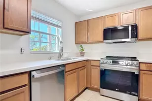9101 Gervais Cir, Naples, FL 34120 - Photo 5