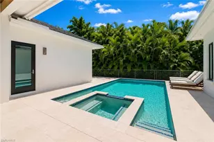 1364 Cypress Woods Dr, Naples, FL 34103 - Photo 5