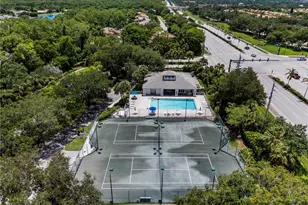 3745 Fieldstone Blvd, Naples, FL 34109 - Photo 29